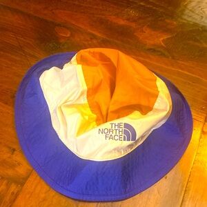 North Face sun stash bucket hat reversible